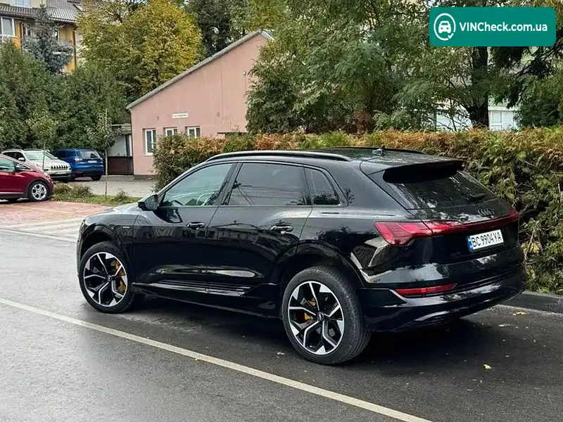 Audi e-tron 2019, фото з оголошення 2 з 14, VIN WAUZZZGE7LB010484