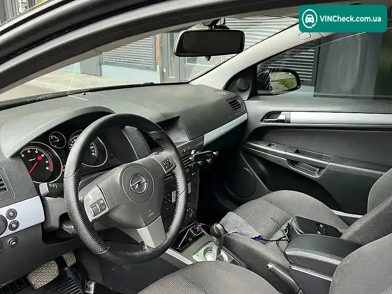 Opel Astra 2006, фото з оголошення 2 з 6, VIN Y6D0AHL0875065787