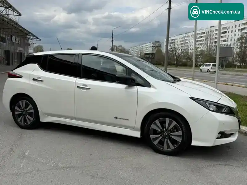 Nissan Leaf 2018, фото з оголошення 2 з 21, VIN SJNFAAZE1U0037150