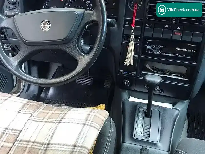 Opel Omega 1988, фото з оголошення 1 з 13, VIN W0L000017J1125800