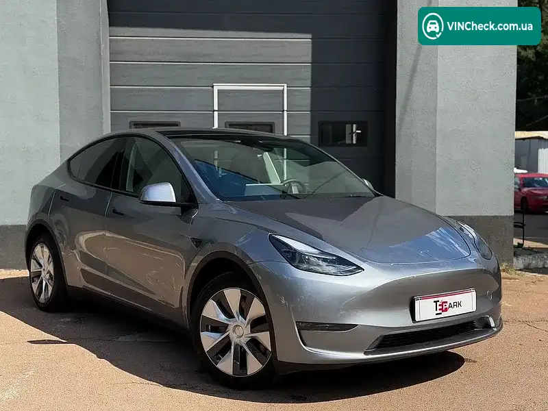 Tesla Model Y 2024, фото з оголошення 2 з 20, VIN 7SAYGDEE3RA284782