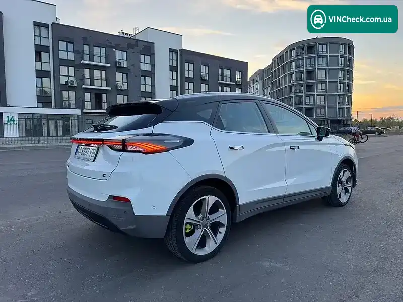 Geely Geometry c 2022, фото з оголошення 2 з 11, VIN LJ2KP7FGXNA054111