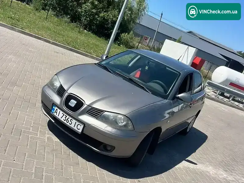SEAT Ibiza 2004, фото з оголошення 2 з 10, VIN VSSZZZ6LZ4R181496