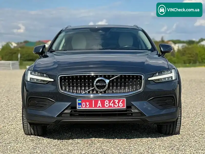 Volvo V60 Cross Country 2019, фото з оголошення 2 з 20, VIN YV1ZZA8TCL1035473