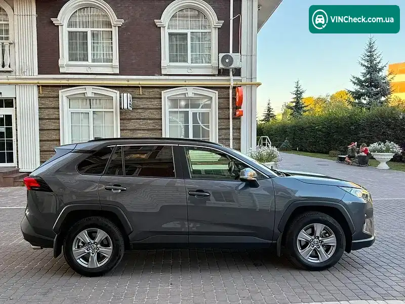 Toyota RAV4 2023, фото з оголошення 1 з 10, VIN JTMW43FV20D174471