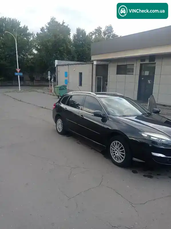 Renault Laguna 2010, фото з оголошення 2 з 15, VIN VF1KT1R0644055524