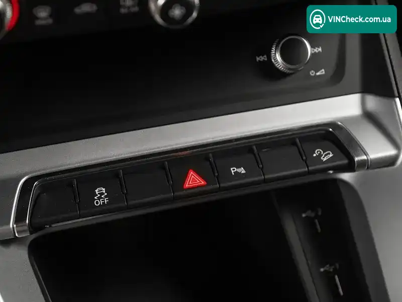 Audi Q3 2020, фото з оголошення 1 з 20, VIN WAUZZZF36L1082055