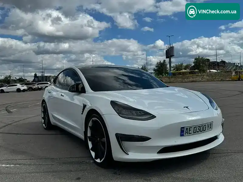 Tesla Model 3 2019, фото з оголошення 2 з 13, VIN 5YJ3E1EB7KF454992