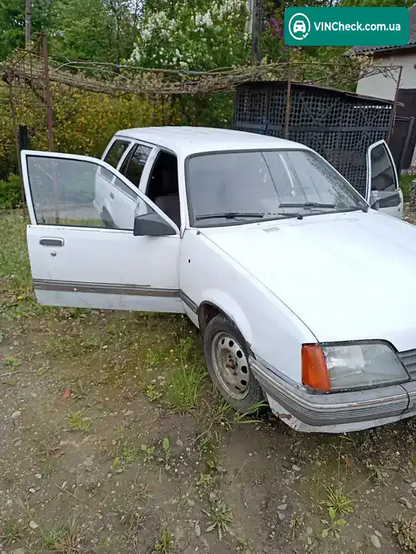 Opel Rekord 1986, фото з оголошення 2 з 13, VIN W0L000066G1059681