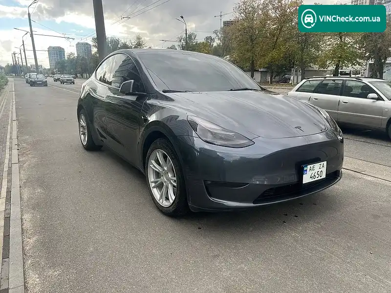 Tesla Model Y 2023, фото з оголошення 2 з 11, VIN 7SAYGDEE4PF904698