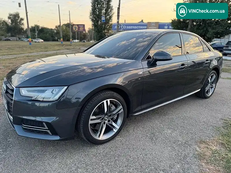 Audi A4 2018, фото з оголошення 1 з 17, VIN WAUDNAF45JA124471
