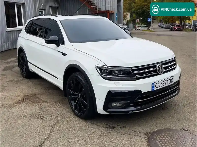 Volkswagen Tiguan 2021, фото з оголошення 2 з 20, VIN 3VV2B7AX0MM119565