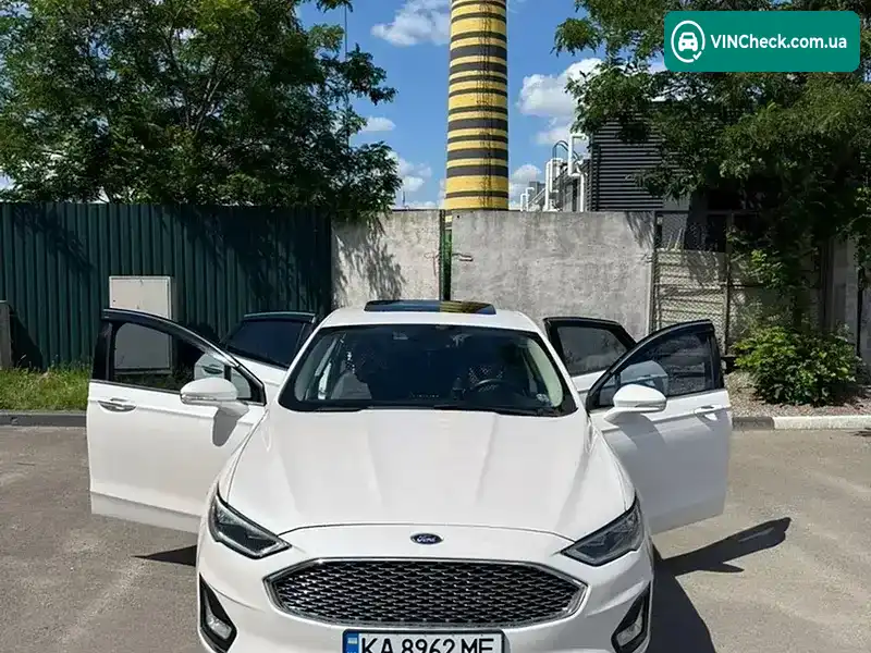 Ford Fusion 2019, фото з оголошення 2 з 20, VIN 3FA6P0RUXKR244145