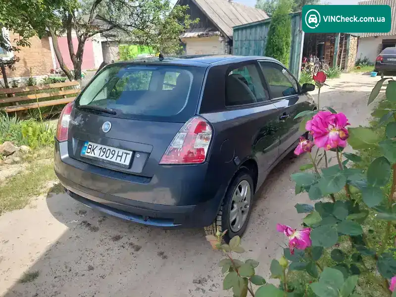 Fiat Stilo 2004, фото з оголошення 1 з 18, VIN ZFA19200000468430