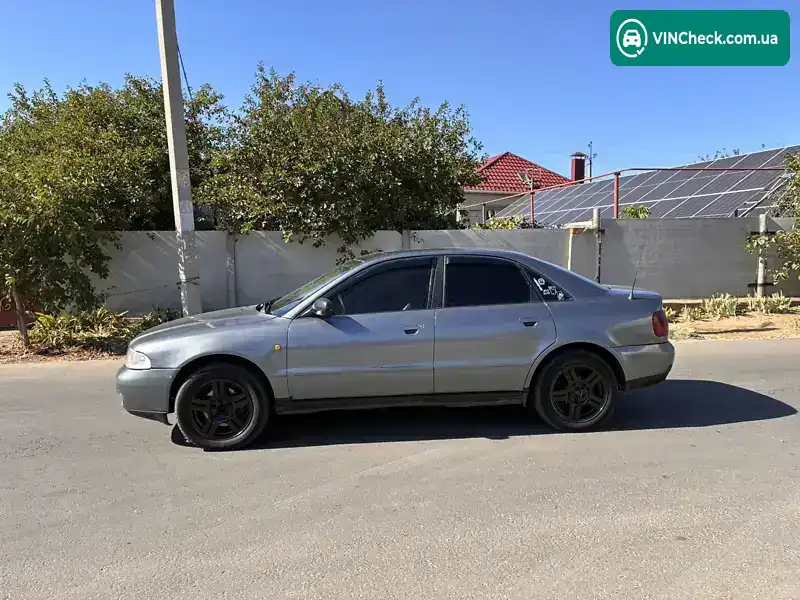 Audi A4 1998, фото з оголошення 2 з 8, VIN WAUZZZ8DZWA169112