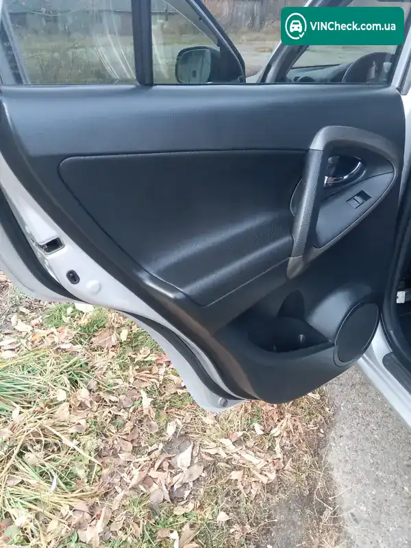 Toyota RAV4 2010, фото з оголошення 1 з 11, VIN JTMBC31V40D060786