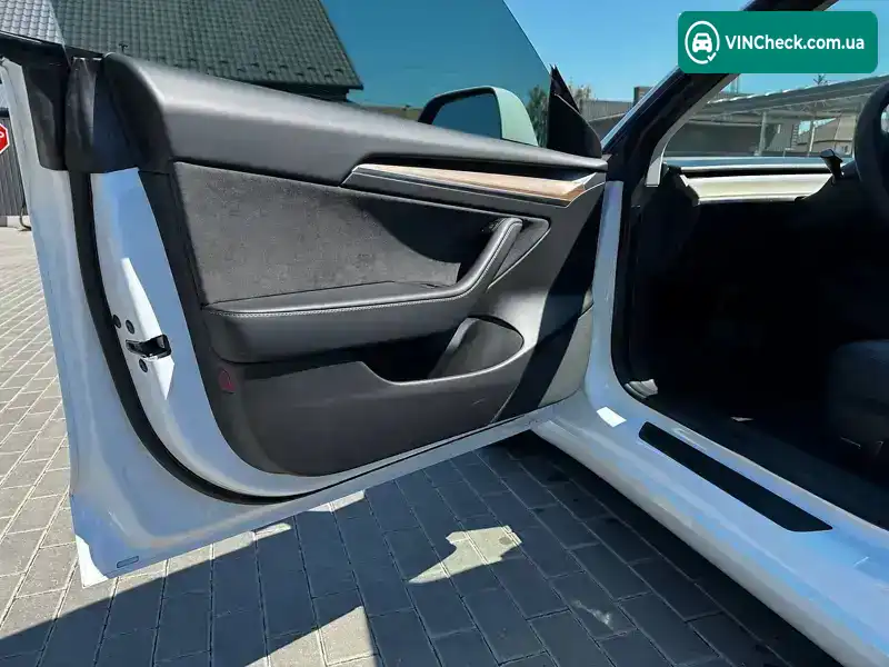 Tesla Model 3 2021, фото з оголошення 2 з 20, VIN 5YJ3E1EA7MF099798