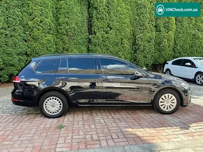Volkswagen Golf 2017, фото з оголошення 2 з 20, VIN WVWZZZAUZHP778767