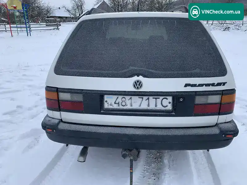 Volkswagen Passat 1988, фото з оголошення 2 з 20, VIN WVWZZZ31ZKE972311