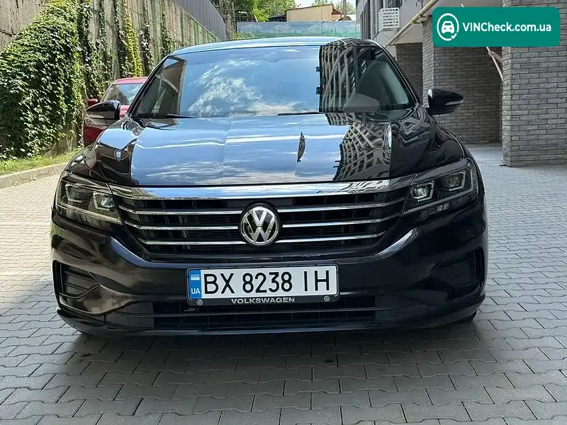 Volkswagen Passat 2020, фото з оголошення 2 з 20, VIN 1VWSA7A37LC018776