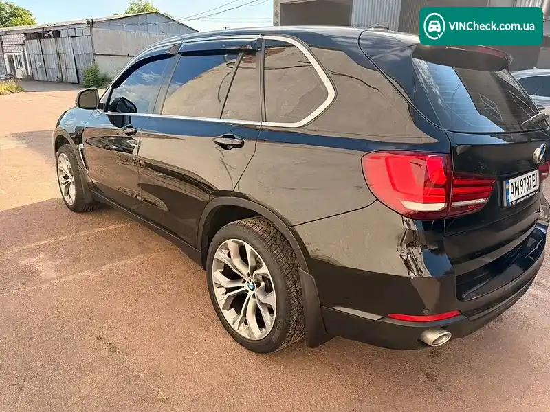 BMW X5 2015, фото з оголошення 2 з 18, VIN WBALS010900K98437