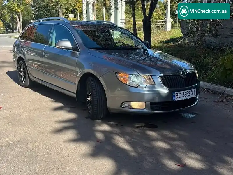 Skoda Superb 2010, фото з оголошення 2 з 20, VIN TMBJF73T6B9025002