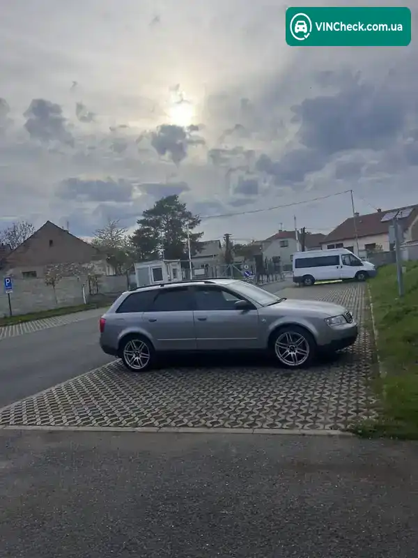 Audi A4 2003, фото з оголошення 2 з 9, VIN WAUZZZ8E84A134057