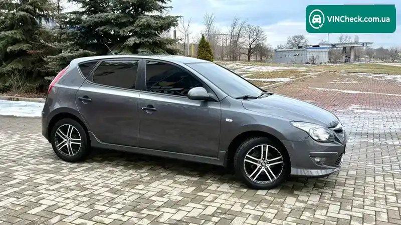 Hyundai i30 2010, фото з оголошення 2 з 20, VIN TMADB51CABJ148467