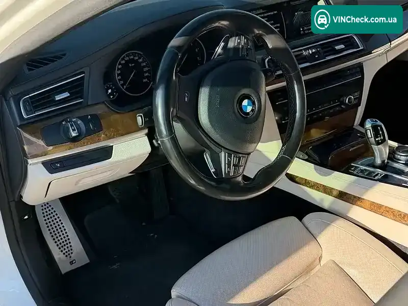 BMW 7 Series 2013, фото з оголошення 2 з 19, VIN WBAYA6C53ED144150
