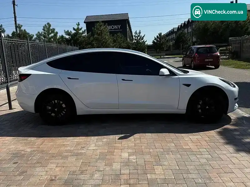 Tesla Model 3 2018, фото з оголошення 2 з 20, VIN 5YJ3E1EAXJF047769