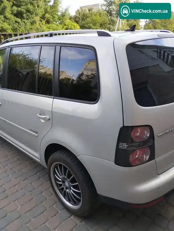 Volkswagen Touran 2010, фото з оголошення 1 з 6, VIN WVGZZZ1TZAW077967