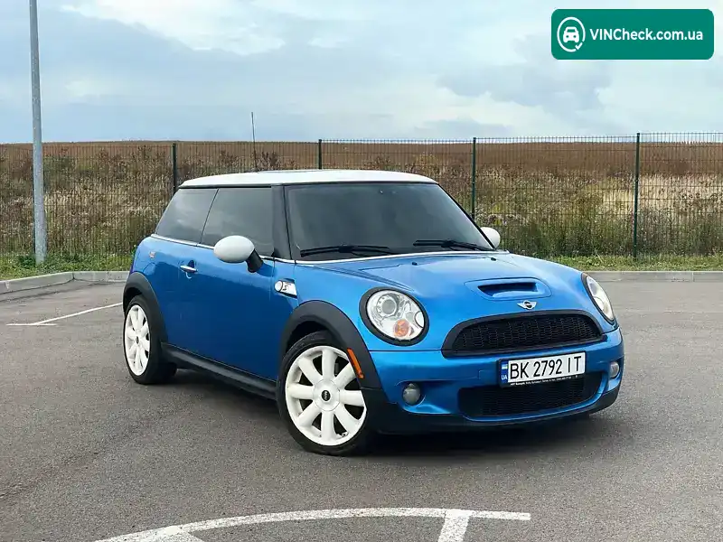 MINI Hatch 2008, фото з оголошення 1 з 12, VIN WMWMF73538TT88588