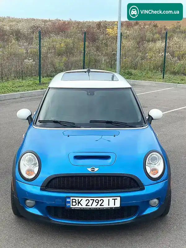 MINI Hatch 2008, фото з оголошення 2 з 12, VIN WMWMF73538TT88588