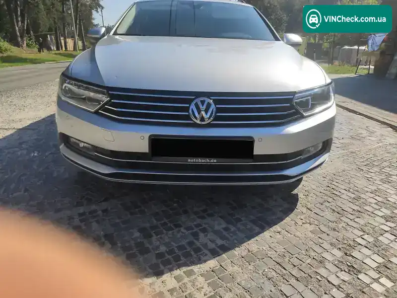 Volkswagen Passat 2019, фото з оголошення 2 з 19, VIN WVWZZZ3CZKE115405