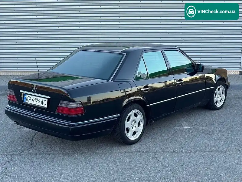 Mercedes-Benz E-Class 1994, фото з оголошення 2 з 13, VIN WDB1240281C041490