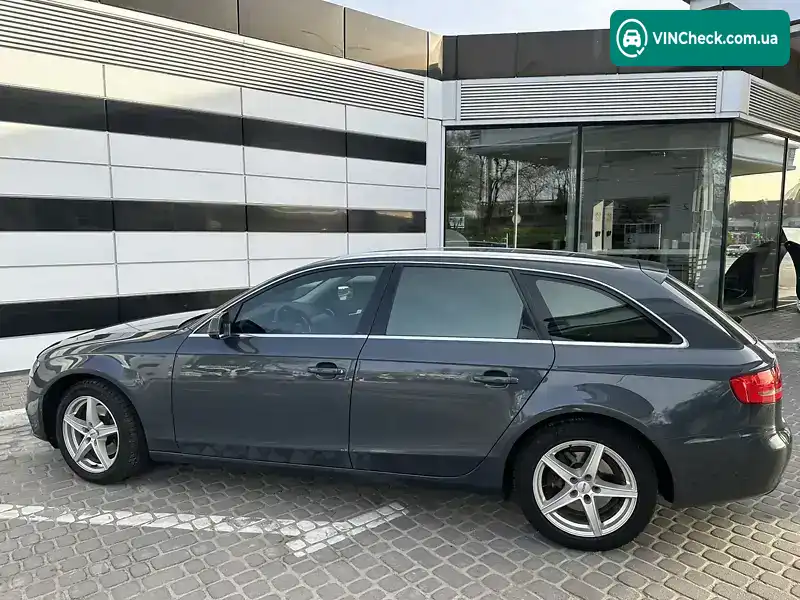 Audi A4 2010, фото з оголошення 2 з 11, VIN WAUZZZ8K9BA015680