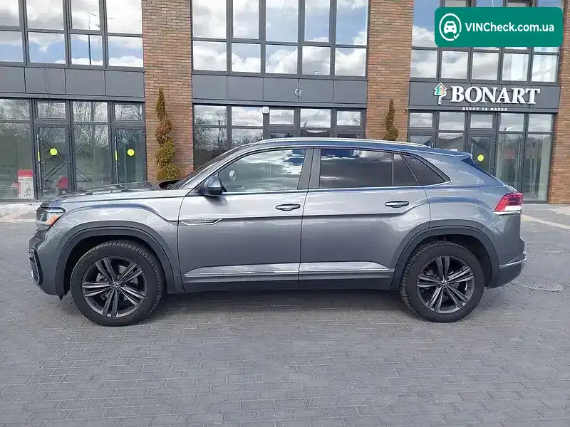 Volkswagen Atlas 2020, фото з оголошення 2 з 21, VIN 1V26E2CA0LC227945