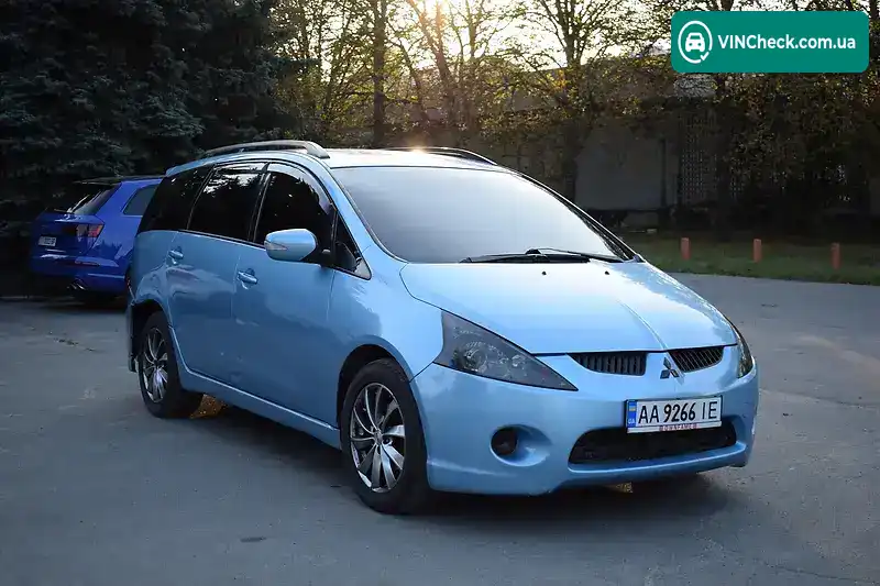 Mitsubishi Grandis 2004, фото з оголошення 1 з 13, VIN JMBLRNA4W4Z002217