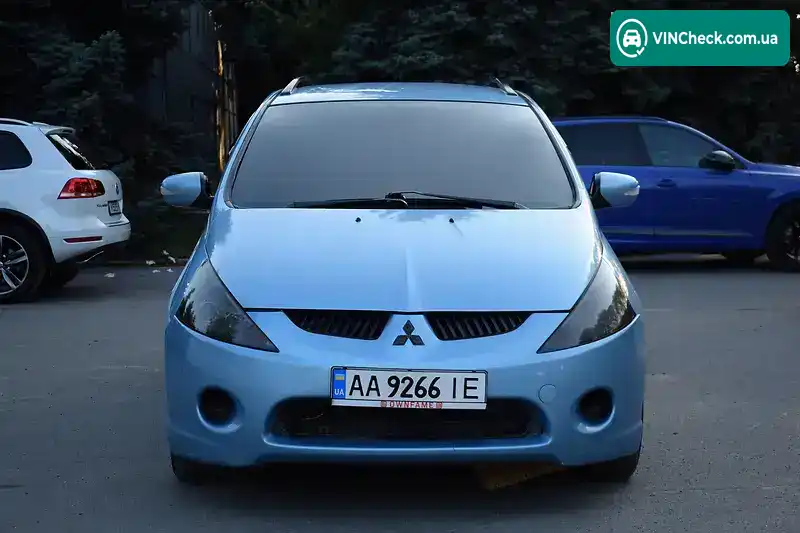 Mitsubishi Grandis 2004, фото з оголошення 2 з 13, VIN JMBLRNA4W4Z002217