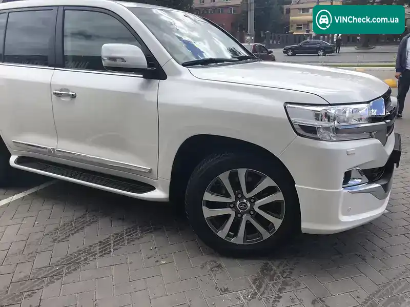 Toyota Land Cruiser 2019, фото з оголошення 2 з 18, VIN JTMCV02J804275497