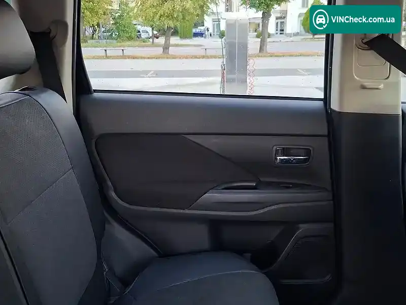 Mitsubishi Outlander 2012, фото з оголошення 1 з 20, VIN JMBXJGF6WDZ403067
