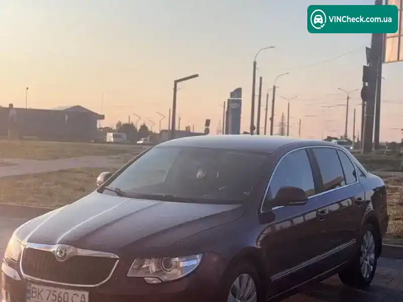 Skoda Superb 2011, фото з оголошення 2 з 14, VIN TMBAE73T2C9010033
