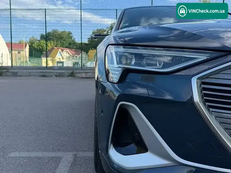 Audi e-tron 2020, фото з оголошення 2 з 20, VIN WAUZZZGE0LB031547