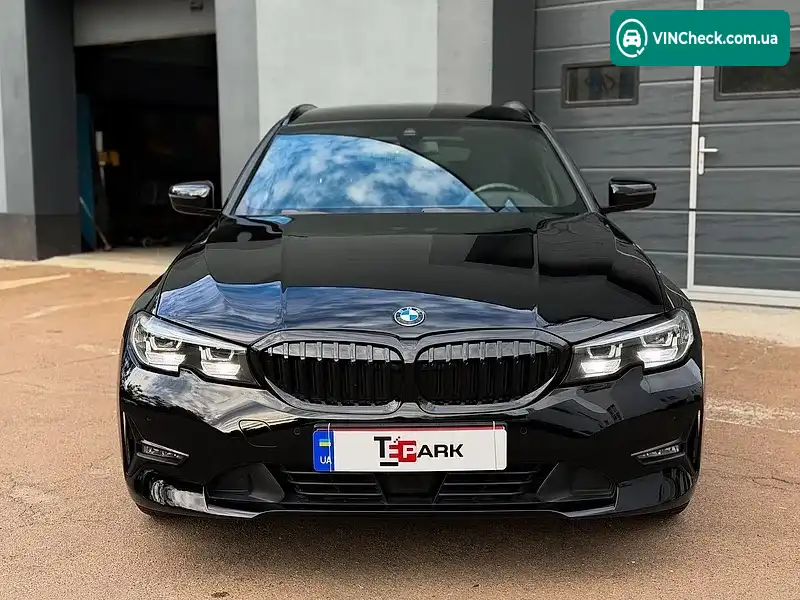 BMW 3 Series 2022, фото з оголошення 2 з 20, VIN WBA31DZ050FM41010