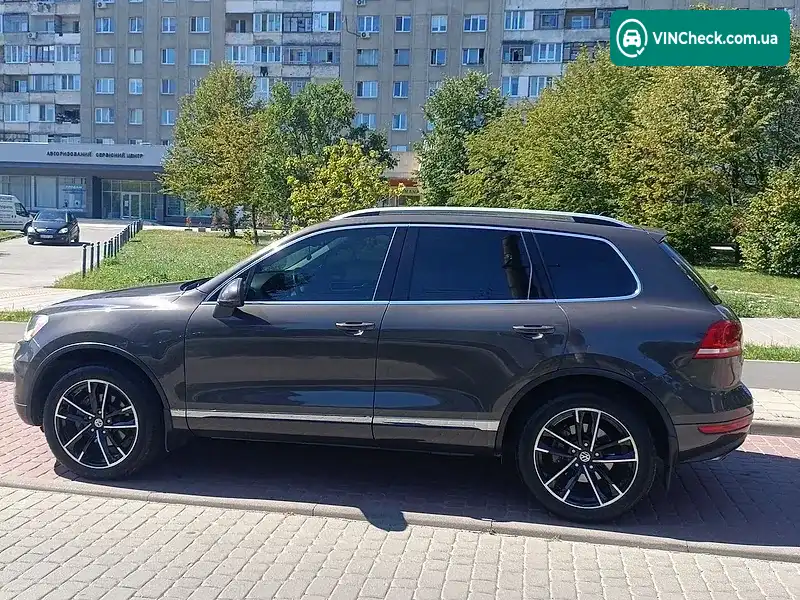 Volkswagen Touareg 2011, фото з оголошення 1 з 18, VIN WVGEF9BP0CD005792