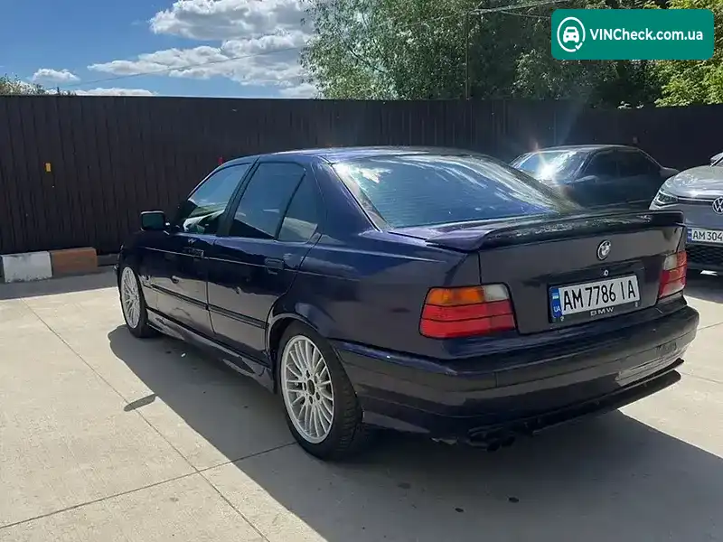 BMW 3 Series 1996, фото з оголошення 2 з 9, VIN WBACB510X0AN16103