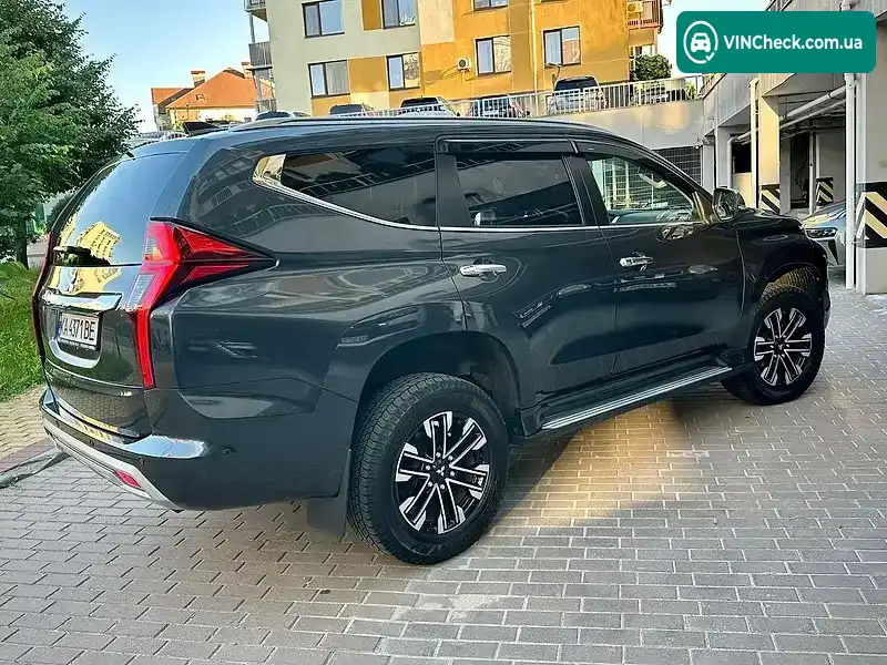 Mitsubishi Pajero Sport 2020, фото з оголошення 2 з 20, VIN MMCGUKS10LHZ00385