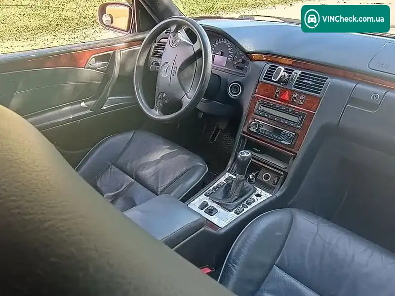 Mercedes-Benz E-Class 1999, фото з оголошення 2 з 13, VIN WDB2100161B037084