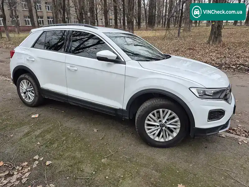 Volkswagen T-Roc 2021, фото з оголошення 2 з 21, VIN WVGZZZA1ZNV073323