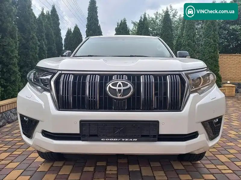 Toyota Land Cruiser Prado 2021, фото з оголошення 2 з 20, VIN JTEBU3FJ60K202484